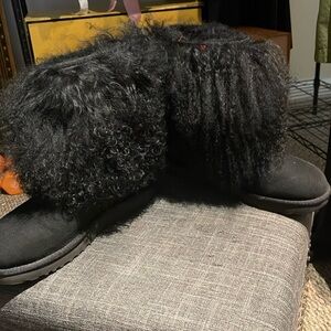 BLACK FURRY UGG BOOTS